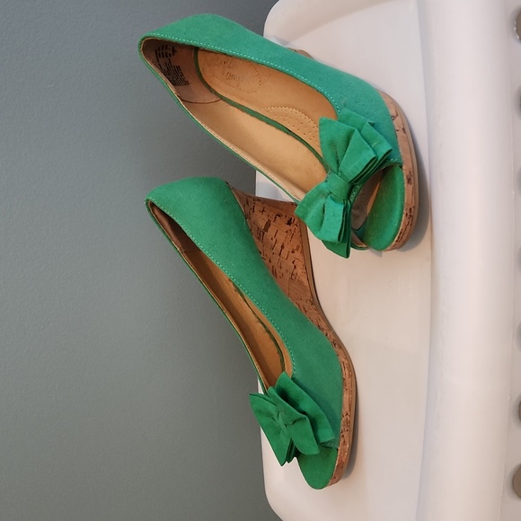 dexflex comfort Shoes - Green wedges